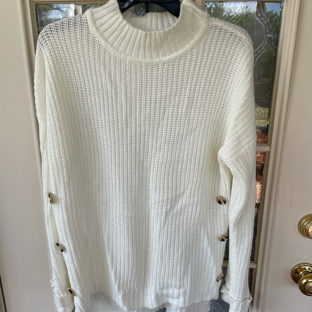 Full Circle Trends Sweater Size 1X Cream Ribbed Side Button Mock Neck